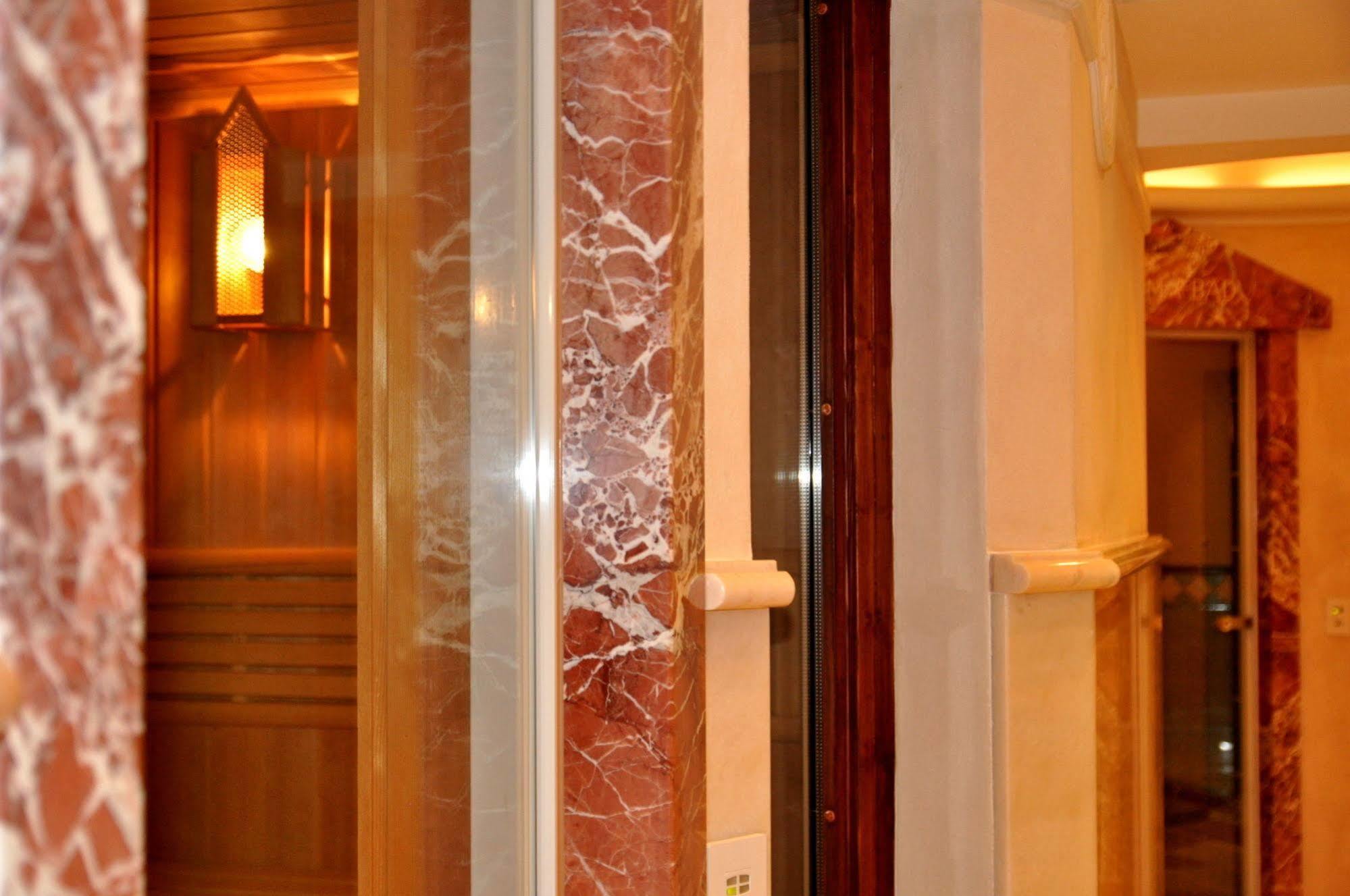 โซลดาเนลลา Hotel เซนต์โมริตส์ ภายนอก รูปภาพ